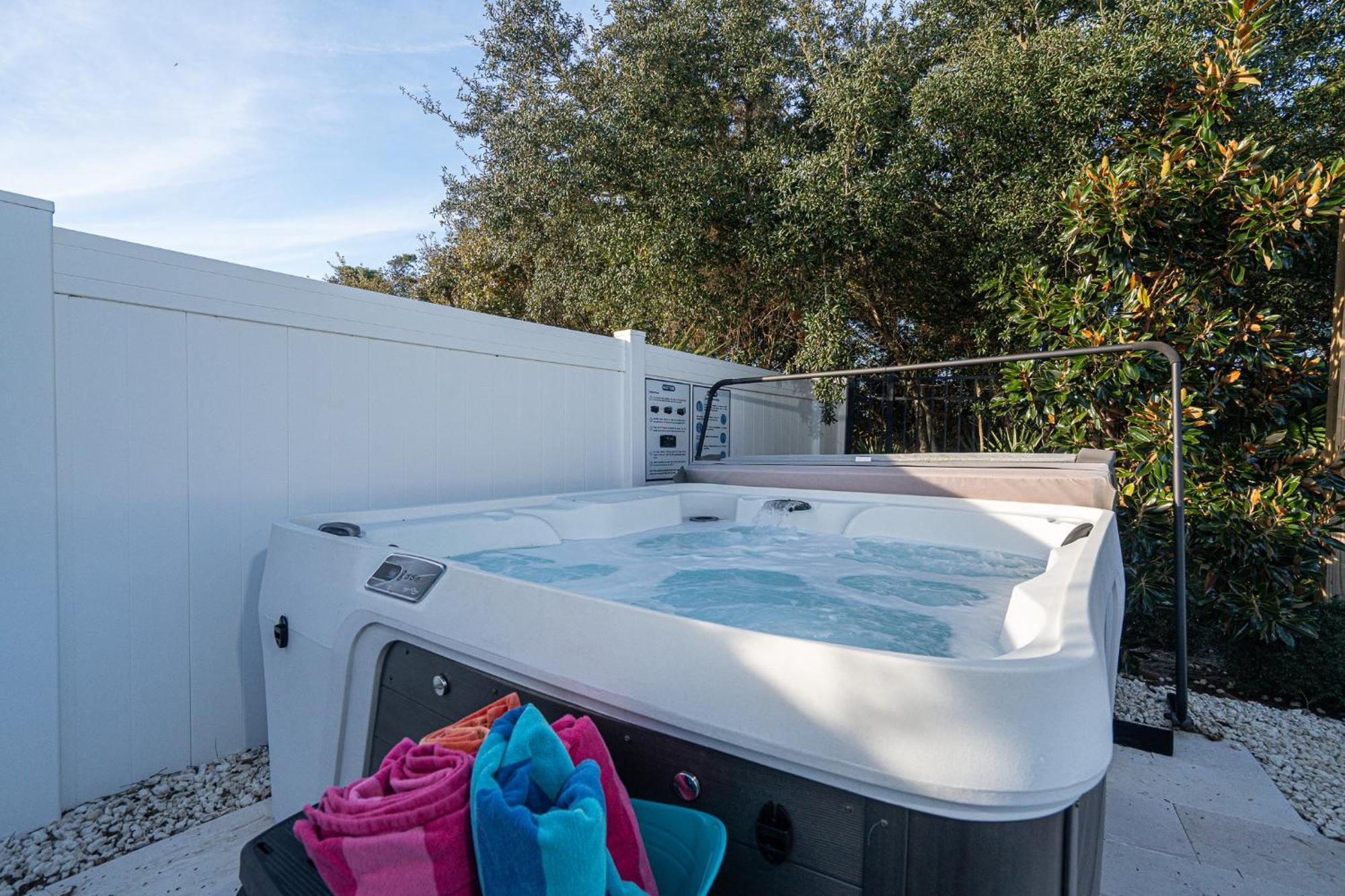 Heated Pool And Golf Cart, Walk To Beach! Best Deal! Destin Buitenkant foto